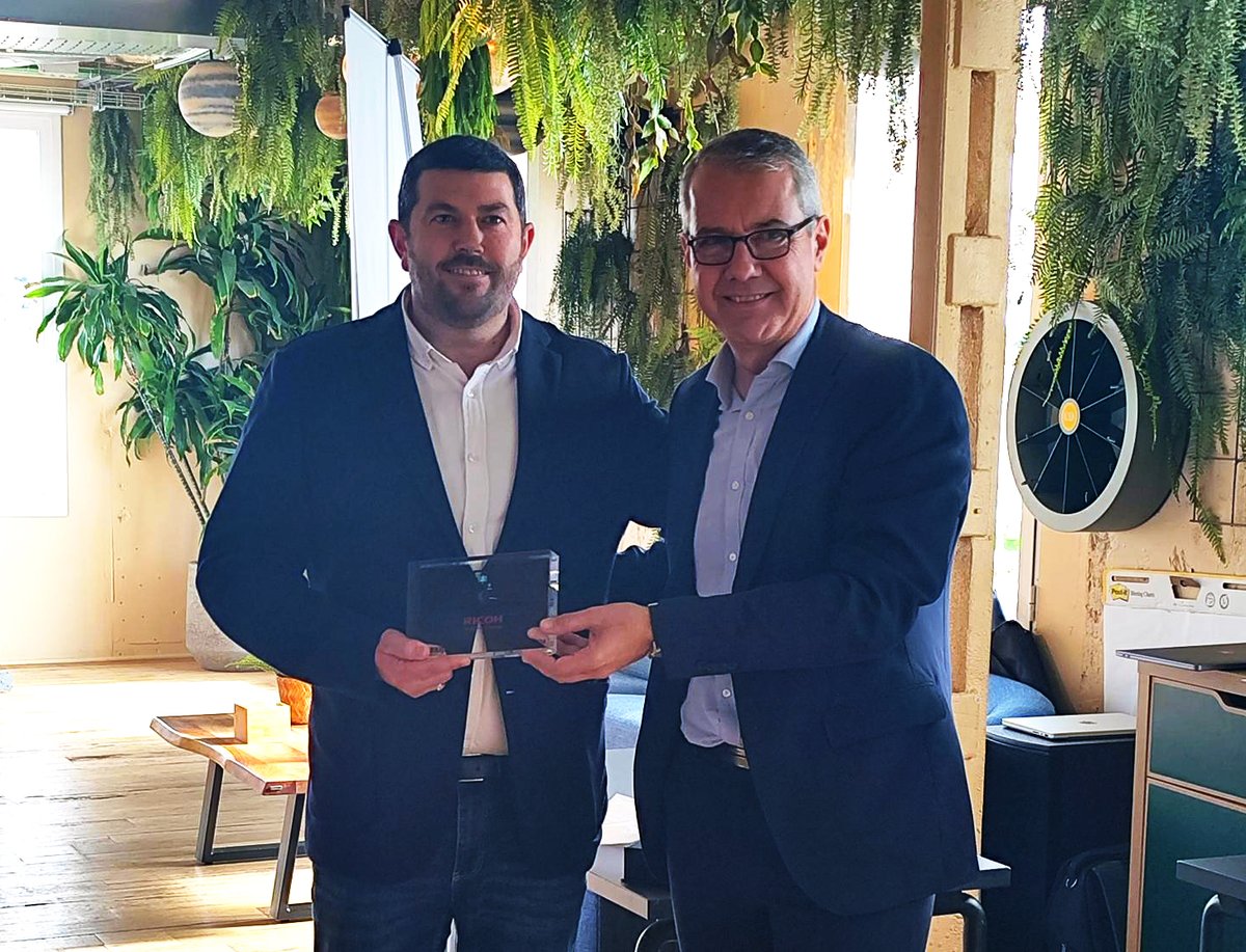 ricohspain's tweet image. Recibimos un nuevo reconocimiento de @pexip a 🌟Partner del Año en Connected Spaces🌟 por nuestro proyecto con @GobAsturias. A través de avanzadas soluciones de videoconferencia, impulsamos la comunicación interna del Principado, así como el despliegue de #VirtualCourts.