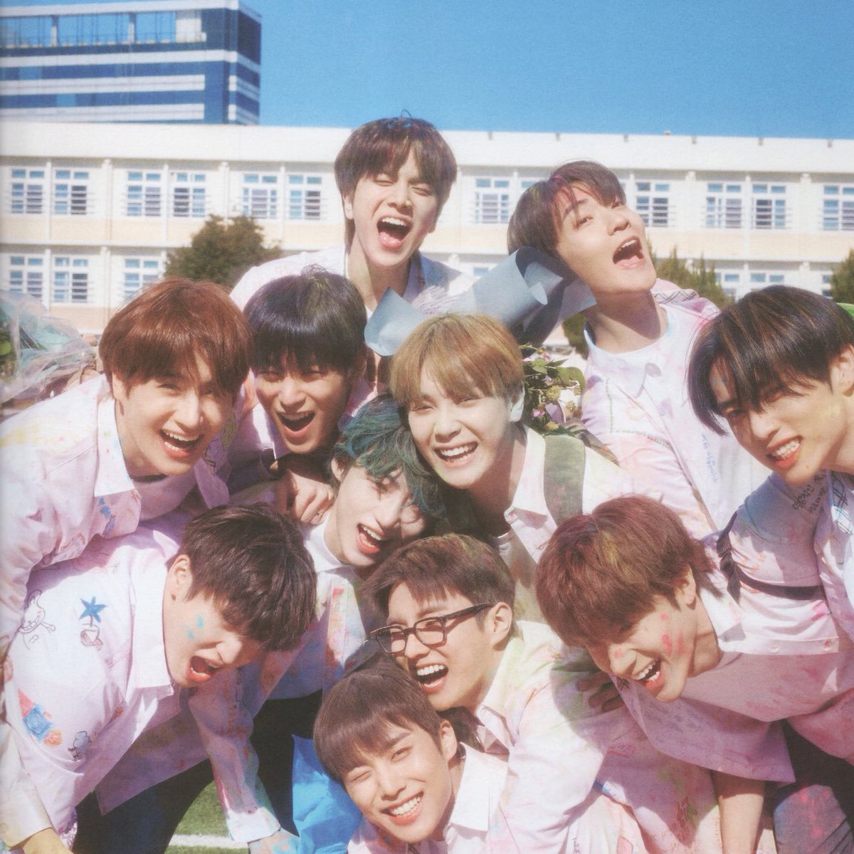 kevxmn's tweet photo. YOU ARE ALL FREE!!🥹🤍🤍🤍

#벌써_만난지도_칠년이_됐어
#MY_FOREVER_BOYS_IS_THEBOYZ
#7YearWithTHEBOYZ https://t.co/O0RduwAIu6