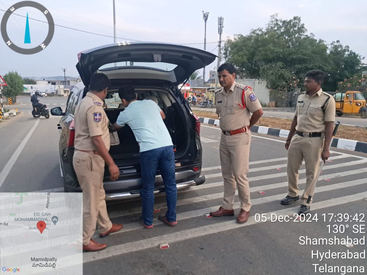 MalkajgiriCop's tweet photo. 🚨 Ensuring Your Safety! 🚨

#RachakondaPolice conducted thorough #vehicle_checkings at various locations within the commissionerate as part of enhanced #security_measures.  
These proactive checks aim to ensure, curb illegal activities and maintain #law_and_order.   

#RachakondaPolice 
#SafetyFirst #WeAreHereForYou
