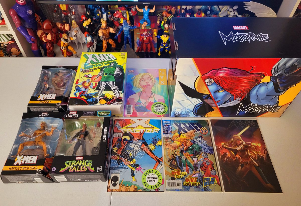 JAxe5613's tweet photo. Forgot I never posted about my 1st visit to @thirdeyecomics, and it was everything and more that I heard about!
This was my haul minus the anime figures and book I also got elsewhere that day. 
I was also my birthday. 🥳
#thirdeyecomics #comic #comics #xmen https://t.co/AlDgqoxvkK