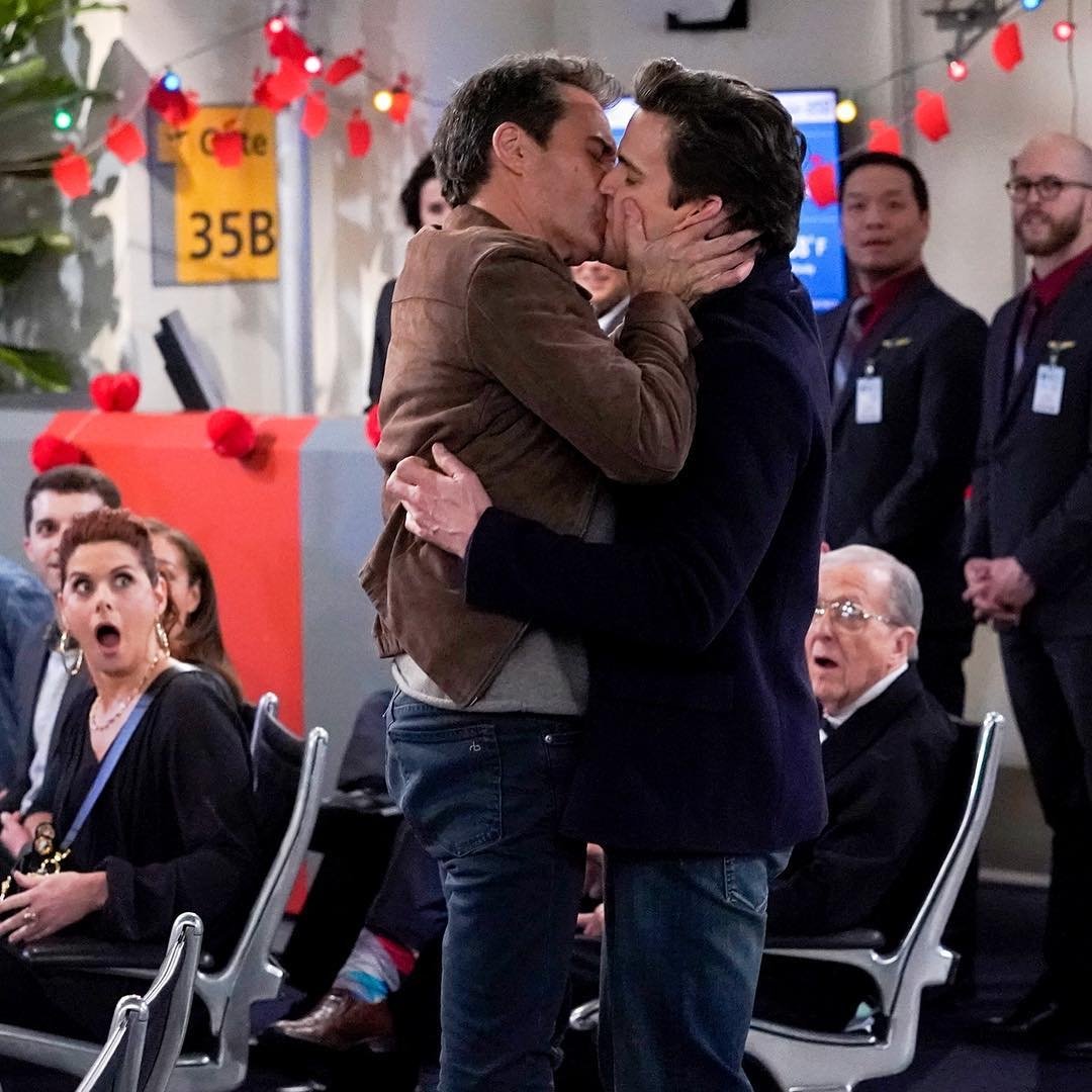 alyne_MB's tweet photo. Will kissing his fiancé McCoy at Jack's Big Gay Wedding 😍💕🤩
#EricMcCormack
#MattBomer
📸 Will & Grace, Episode 18 of 10th Season Finale
#ThrowbackThursday https://t.co/6UA79pnvHP