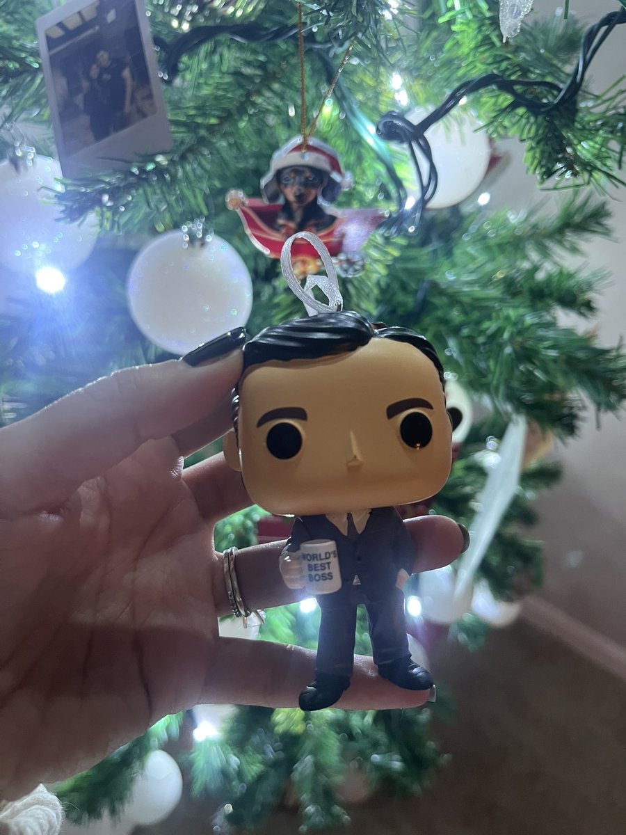 YzulC's tweet photo. Best ornament 🎄🫰🏻#TheOffice https://t.co/QVgUaKvjMk