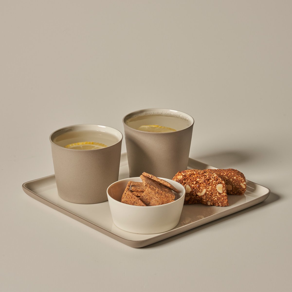 EsmaDereboy's tweet image. Simple, serene and impressive… Rock and ivory colours add an elegant touch to our designs, perfectly blending with every moment of your day. 
Take a moment to pause and discover the timeless harmony of rock and ivory.
#esmadereboyporcelain #esmadereboy #handmadeporcelain