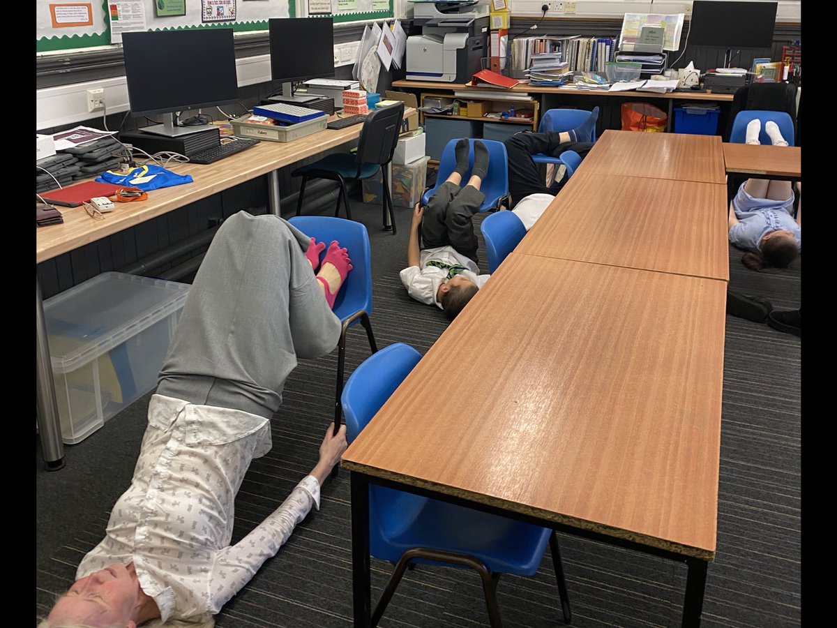 LGY_Yoga's tweet photo. This CALMS your class down IMMEDIATELY

It activates the NERVOUS SYSTEM into REST response allowing your executive brain to become active, resulting in BETTER LEARNING &amp; CALMER CLASSROOMS

#calm-classroom
@StConval @GovJsyCYPES @GlasgowEPS https://t.co/TCHx5XhqeU