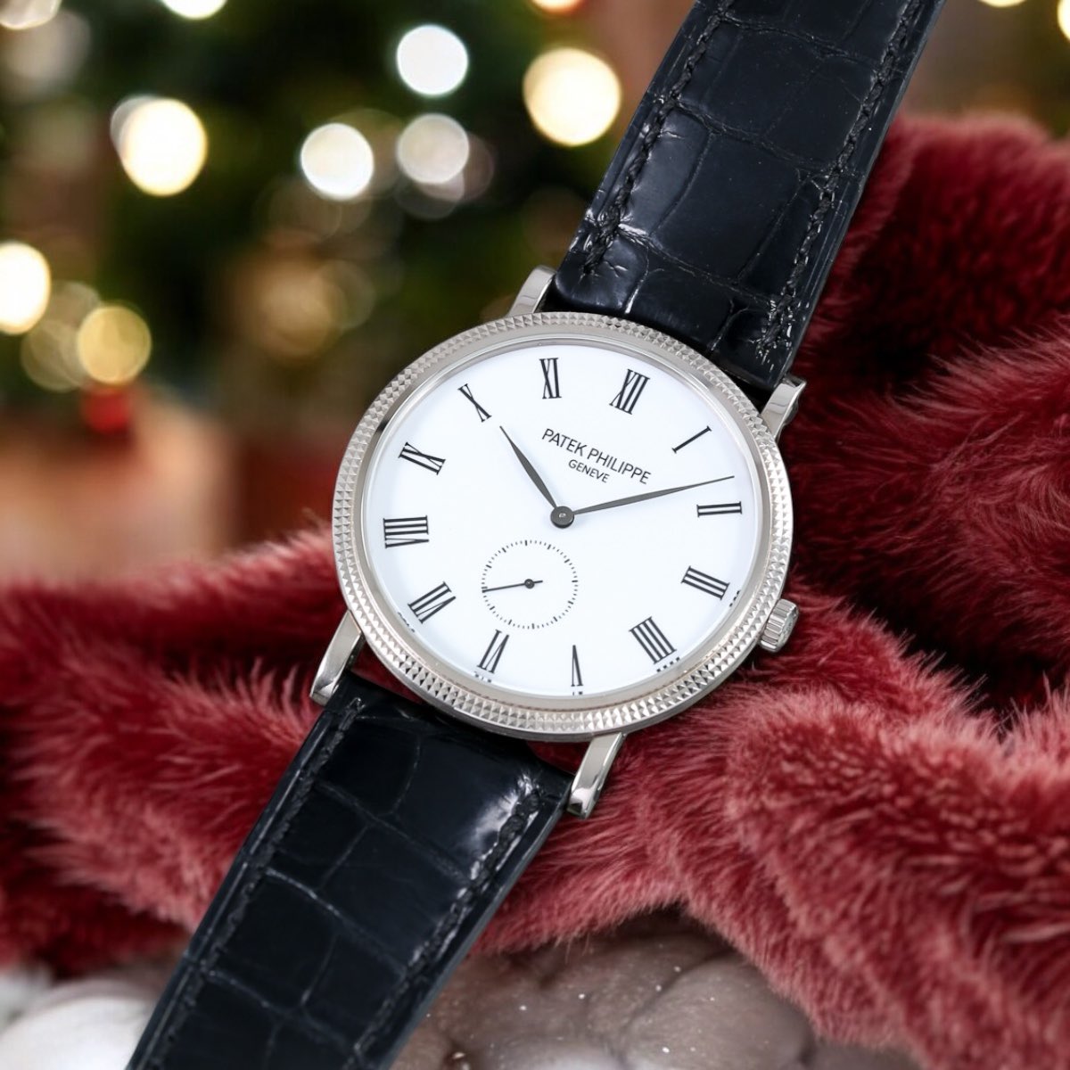 One of, if not the most elegant, simple Gents dress Watches.
-
Our white gold Patek Philippe Calatrava 5119G £12,950 (Replacement cost £27,500) this is a superb example from 2018 and was serviced with Patek this year and under manufacturers guarantee until 2026 🎅🏻