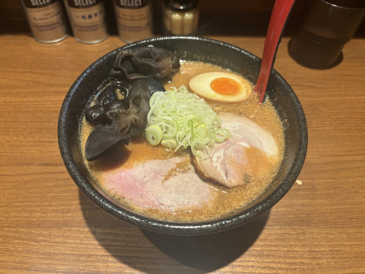 ラーメン横丁の倍煎舎さんの味噌ラーメン
生姜がいい感じで美味し