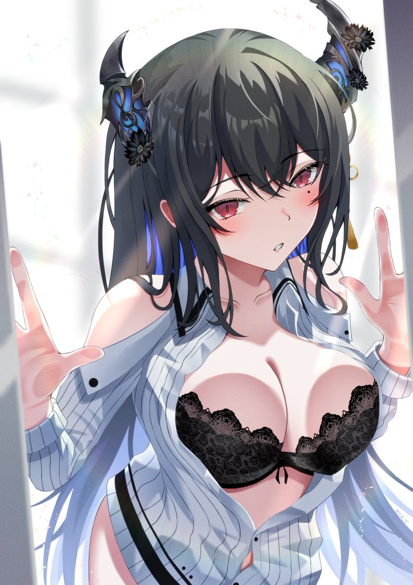森美声 「白石香月様 こんばんわ! 私はお姉さん系のイラストを得意として、イラストレーター」|茶リオット🍵　お仕事募集中のイラスト