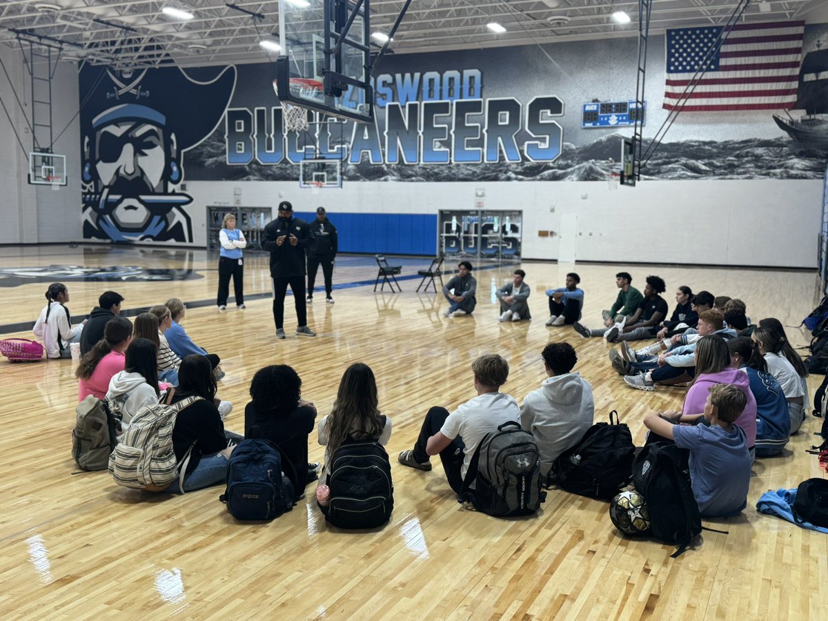 BISDCharacter's tweet photo. Always great to have Mackey on campus pouring into our student athletes. BUC Athletic Leadership Council &amp; BUC Soccer. #DoPracticeBetter #DoHardBetter #DoTeamBetter
@brazoswoodbucs @bportisdsports @BwoodBucsSoccer https://t.co/m6wpn0kuxY