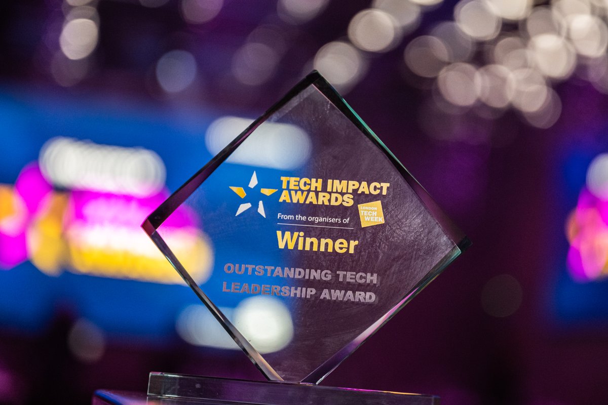 GDSTeam's tweet photo. Last night Natalie Jones OBE Director and SRO of the @GOVUK One Login programme, won the Outstanding Tech Leadership Award at #TechImpactAwards 🏆

This is a remarkable achievement and very well deserved 👏 https://t.co/ga4gtB6JaT