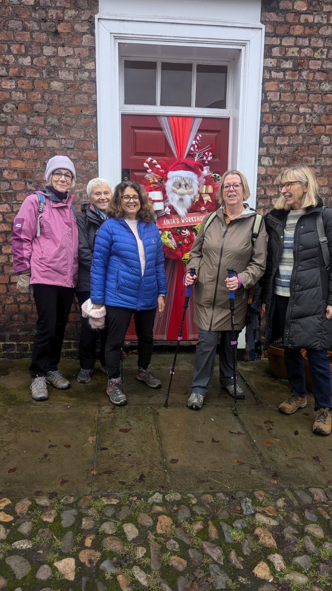 TheHeatonsWI's tweet photo. Our walk today took us from Debdale Park, along the Ashton Canal, through the Moravian Settlement and back to Debdale. An interesting walk with a history lesson included. And we didn't get wet-again!!! https://t.co/OPDYMQMelQ