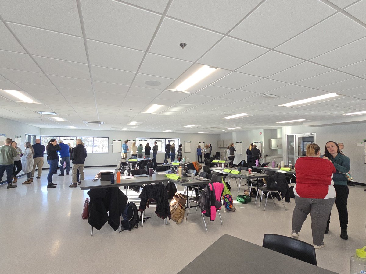 Engaging in our first math task for our Haldimand Regional Cross-Panel for grades 7 to 9. Investigating the "how" students might solve the task, anticipating students' multiple entry points, &amp; exploring the continuum of student learning. #GEMAAP <a href="/GEDSB/">Grand Erie District School Board</a>