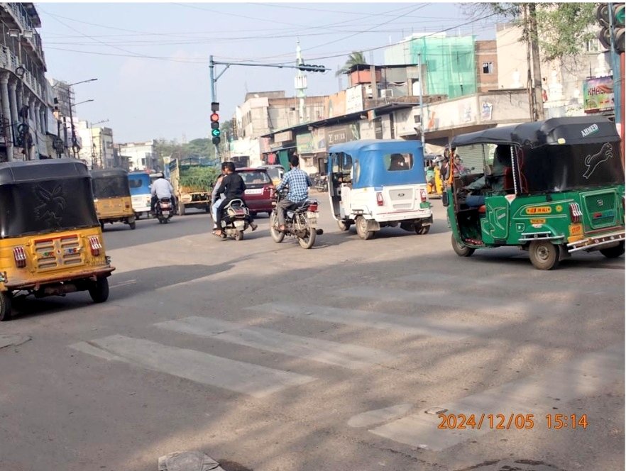 mohdalisadiq's tweet photo. @HYDTP @insptr_falaknum
Issued Wrong Challan On My vehicle on Today 5th December 2024. I reported the wrong challan Issue on portal Request No:HYD18EC241675067. Request to Remove it.
My Vehicle Number is AP12P7083. https://t.co/hB1D51LZUC