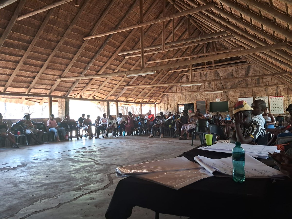 ForDemocracySa's tweet image. Today at the @KathradaYouth Camp, a DOD Anti-Corruption Week screening took place.

#anticorruptionweek
#ConnectTheDots
#TieTheTape