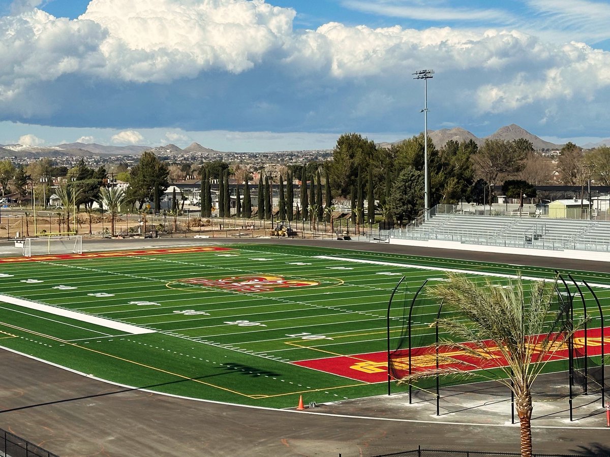 Didn’t sign yesterday? No worries, Victor Valley is looking for players who want to bet on themselves and  continue their football journey. Get me your film and let’s go! #jucoproduct