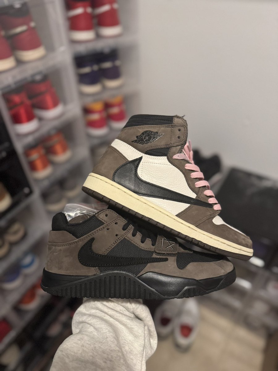 AyoStfuSon's tweet photo. The beginning. π΅ #nike #cactusjack #travisscott #jumpmanjack #trexxx #trainer #sneakerhead #nikehead #mocha #darkmocha #snkrs #gotem #jumpman #yoursneakersaredope #swoosh https://t.co/dT7qYbimTF