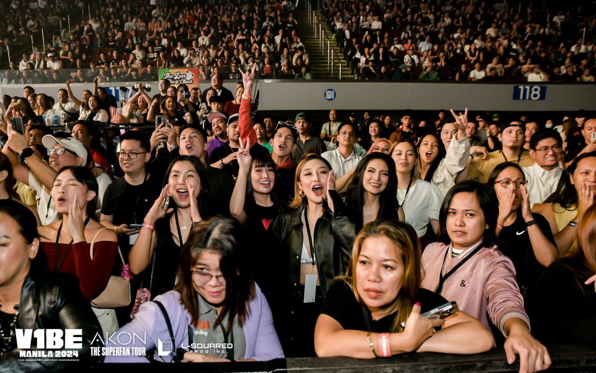 LSquaredProdPH's tweet photo. Swipe through the unforgettable moments that made #V1BEManila2024 the #GrandestHipPopExperience! 🙌

A huge thank you to everyone who V1BEd with us—we couldn’t have done it without your support. 💕

#LSquaredProdPH

***

Here are some amazing snapshots from V1BE Manila 2024 📸 If you'd like your photo removed, don’t hesitate to contact us directly.