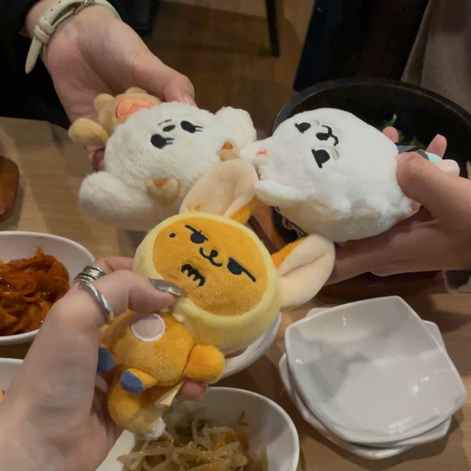 ききちゃんとスビンのお祝いしたよ~💫
東京のセンイルカフェ回れて楽しかった🥹
しごおわなびちゃんにも会えて幸せでしたん🥰

うりりーだー今はゆっくり休んでね。また元気な姿でまた会えるのを楽しみにしてるよ🥺

<a href="/usagisooobin/">𝑘𝑖𝑘𝑖🐰125</a> <a href="/moanabik/">なびぎゅ나비🦋🧸</a>