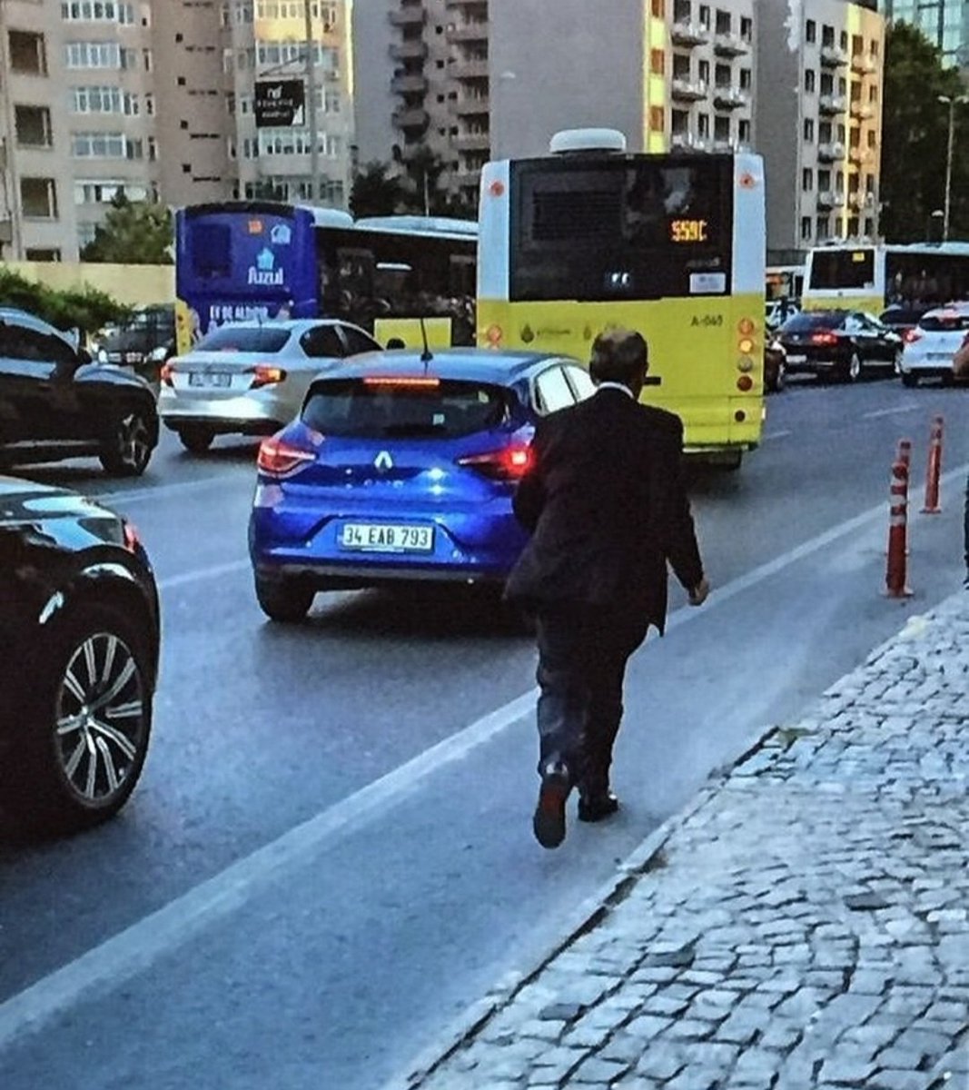 Bulmuşsun Saftirigleri, Algıcıları, Trolleri, Yasa dışı bahisçileri, Kara borsacıları
sallıyosun Dursun Özbek hep ağlıyorsun.
İşiniz gücünüz Tiyatro yapmak artık Tiyatroda bitti.

#sarayıntakımıgalatasaray 
#GSvEYP #AZvGS
#Galatasaray 
#FenerinMaçıVar 
#SLAvFB #FBvGFK
#Beşiktaş