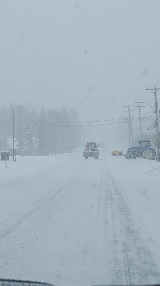DaveS_34's tweet photo. @NWSCaribou St pamphile at 9:43. No wind but snowing hard 8" https://t.co/1zpAhzlI94