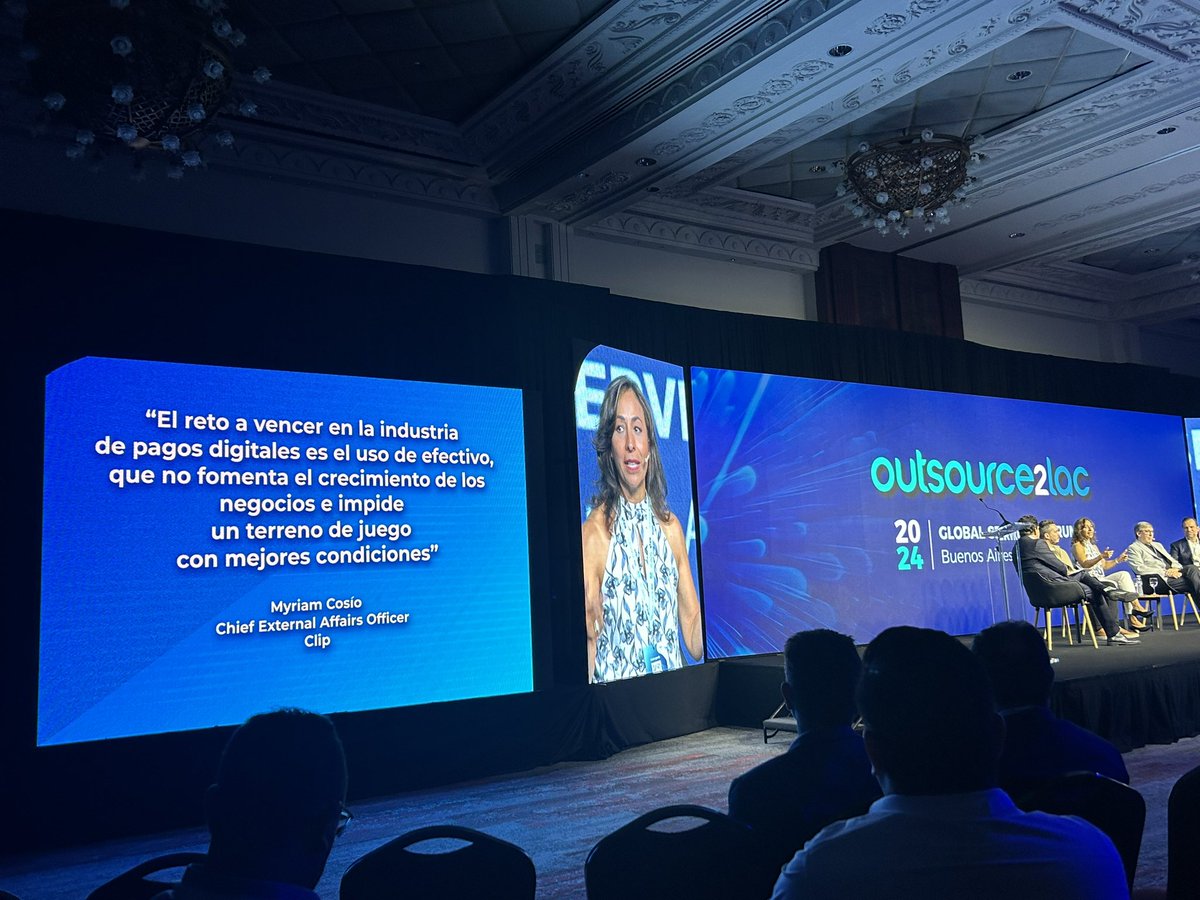 ComunicaEmpresa's tweet photo. “El reto a vencer en la industria de pagos digitales es el uso de efectivo, que no fomenta el crecimiento de los negocios e impide un terreno de juego con mejores condiciones”. Myriam Cosio, Chief External Affairs Officer de Clip, México.
#finanzas #o2lac #fintech https://t.co/OBwLe4RfOt
