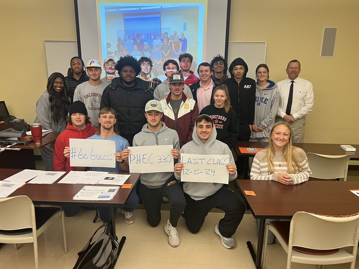 RonSiersJr's tweet photo. #PHEC330 Athletic Coaching students celebrating our last class of the semester this morning. These aspiring athletic coaches are an inspiration to the profession of coaching! @lahenry96 @The_ILA #Coaching #Leading @SalisburyU @SUSeaGulls @MG_Polizzi #GoGulls #GreatSemester https://t.co/GHCNeOhdmd