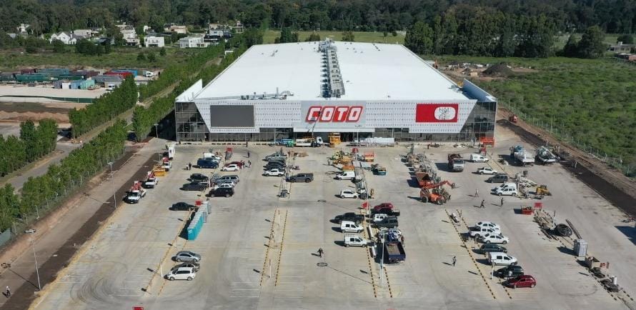 El presidente <a href="/JMilei/">Javier Milei</a> estará presente en la inauguración del nuevo Supermercado COTO en Mar del Plata, junto con el intendente <a href="/gmontenegro_ok/">Guillermo Montenegro</a> , autoridades e invitados. El nuevo hipermercado generará más de 700 puestos de trabajo.

#coto
#mardelplata
#Miles