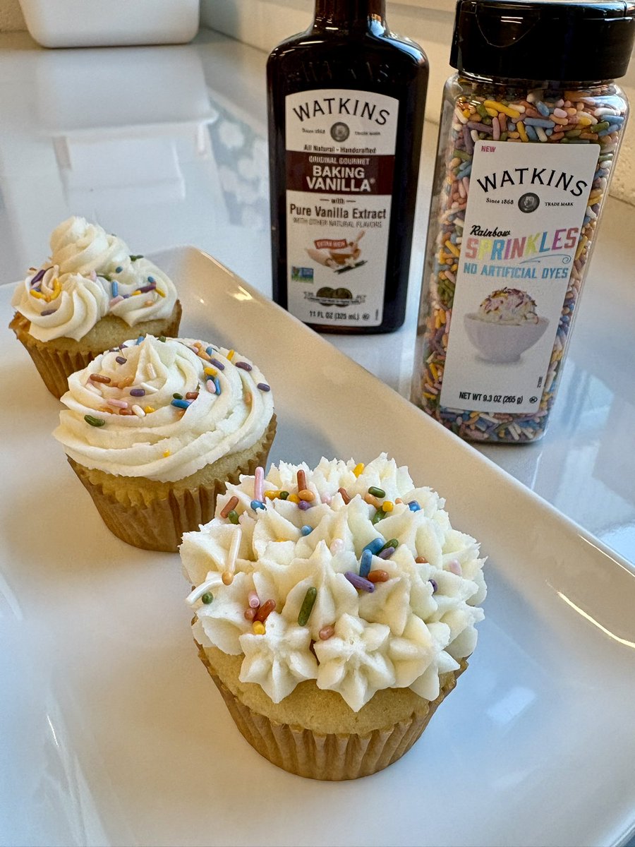WSHS_Foods's tweet photo. Thank you @Watkins1868 for awarding us one of your 2024 Bake Club Boxes. You can see we’ve put it to good use in our Foods I classes! #cupcakes https://t.co/kglTKQXPp0