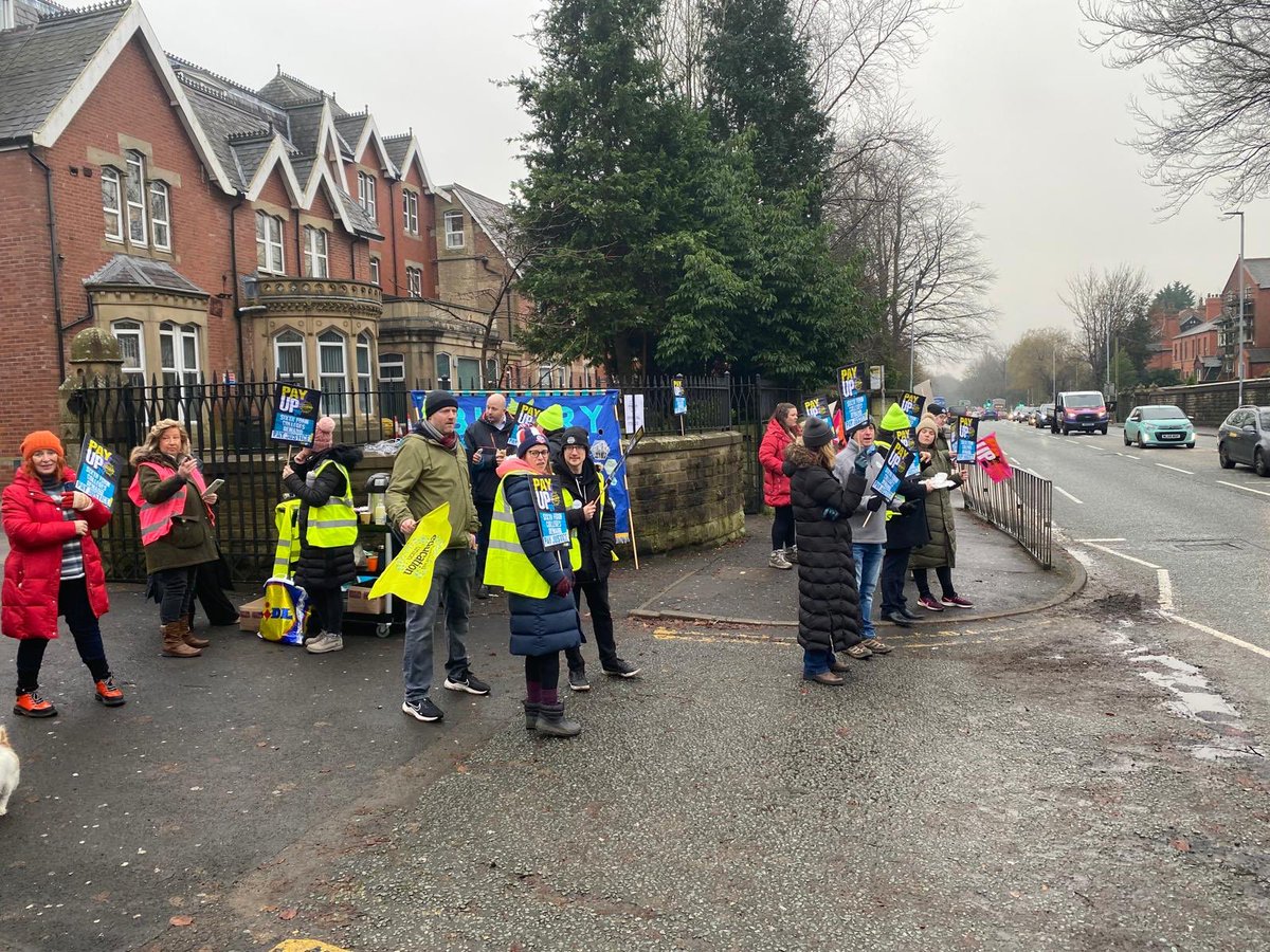 BuryTUC's tweet photo. Well-attended &amp; lively Holy Cross pickets this Tues/Wed.
There is determination to see this through as the lack of a pay rise is outrageously unfair. 
Impressive work 👏🏻✊🏻 by the sixth form staff striking @NEUnion @NEU_Manchester @BuryNEU 
Let’s keep the pressure! 😇 https://t.co/sSQAlYOmUY