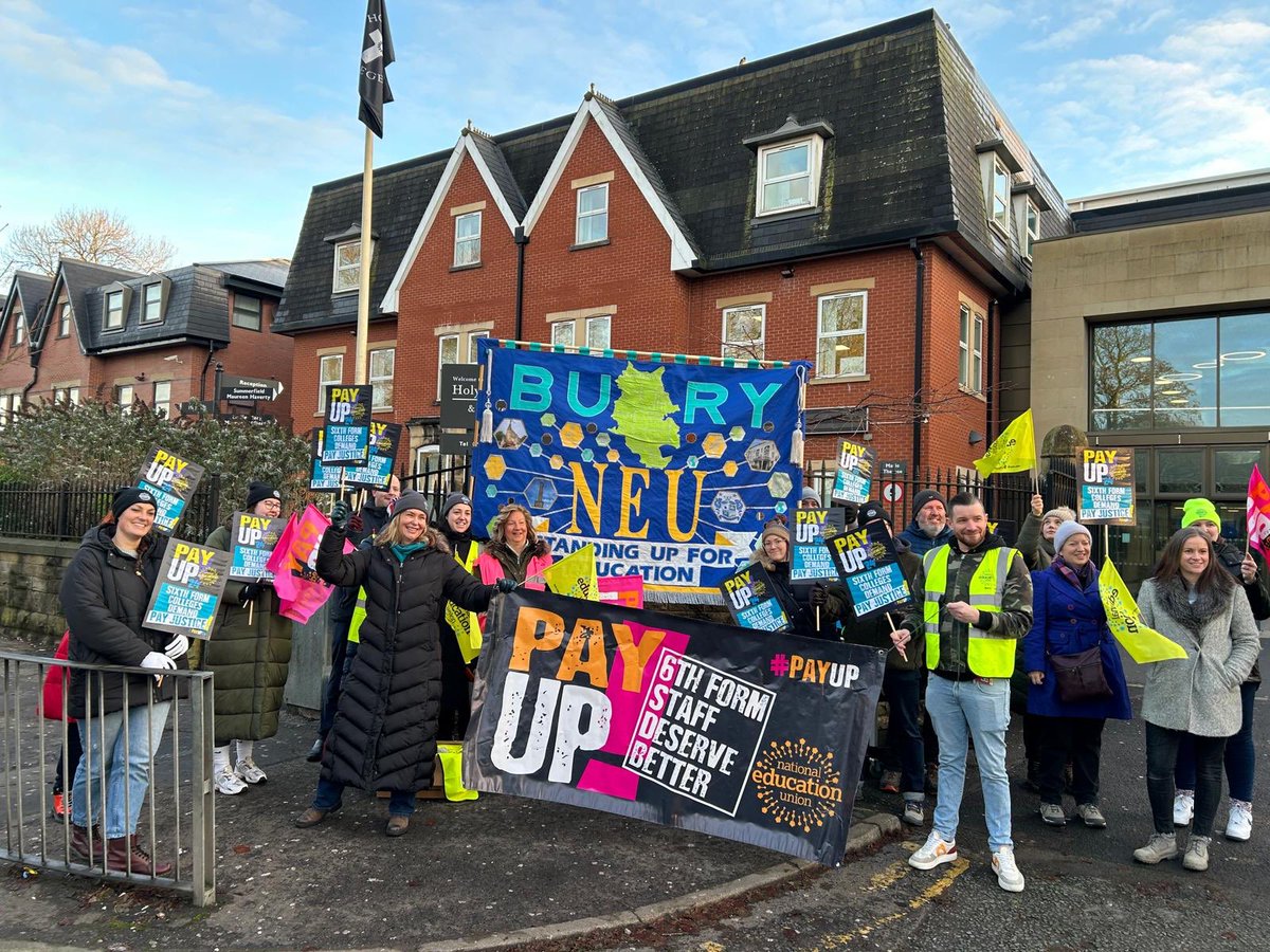 BuryTUC's tweet photo. Well-attended &amp; lively Holy Cross pickets this Tues/Wed.
There is determination to see this through as the lack of a pay rise is outrageously unfair. 
Impressive work 👏🏻✊🏻 by the sixth form staff striking @NEUnion @NEU_Manchester @BuryNEU 
Let’s keep the pressure! 😇 https://t.co/sSQAlYOmUY