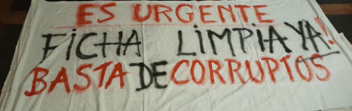 Convocamos hoy  5 de Diciembre  a partir de19 hs. en la esquina de Av. MAIPU Y VILLATE-  fte. a la quinta presidencial. 
Exigimos el tratamiento del proyecto FICHA LIMPIA en sesion extraordinaria del CONGRESO.
*FICHA LIMPIA YA!*
*BASTA DE CORRUPTOS*
<a href="/GAFrancosOk/">Guillermo Francos</a> <a href="/JMilei/">Javier Milei</a> 
RT