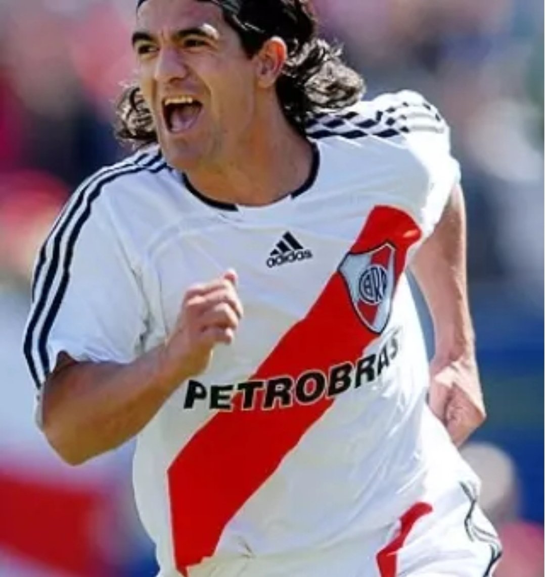NachoMompel's tweet photo. @tavaresleo68410 @Santilm88 @STJAMESSANN River por muchos años. https://t.co/gvTz3tjyTX