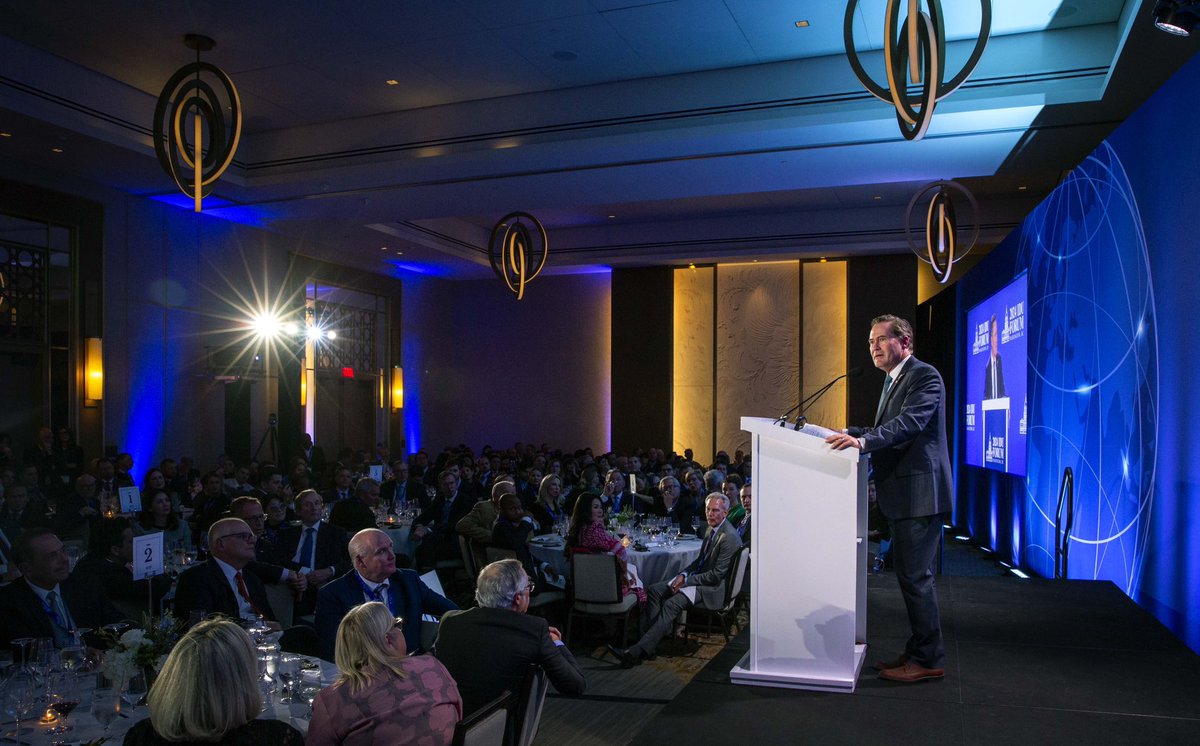stephenharper's tweet image. #IDUForum2024 was honoured to welcome US National Security Advisor Designate @michaelgwaltz and his wife Dr. @JuliaNesheiwat to our IDU Forum opening dinner. Congressman, thank you for sharing your deep insight into the global threats to democracy and freedom we must face…
