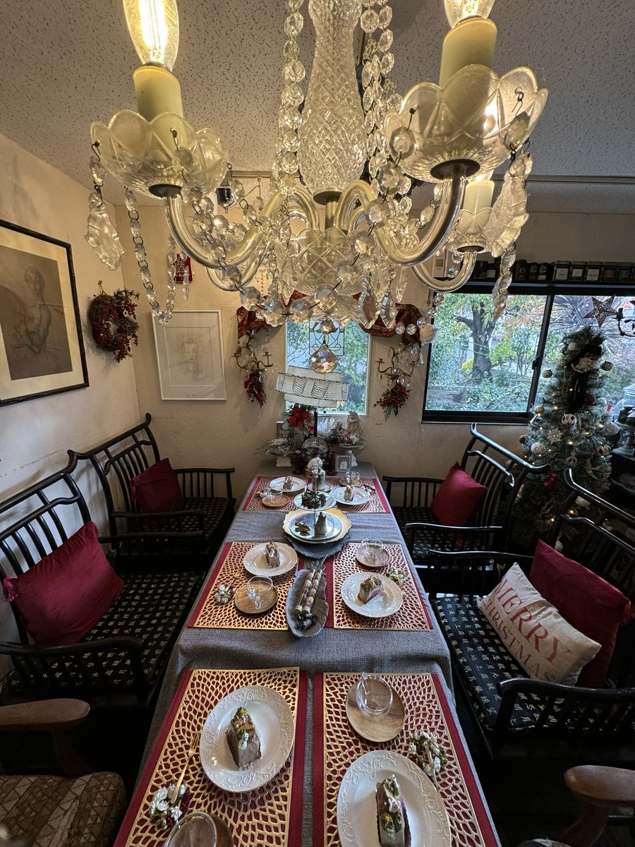 cloud9_cafe_art's tweet photo. cloud9のクリスマス🎄2024
贅沢な貸し切り空間でクリスマスパーティーはいかがですか？
紅茶のコース　安心安全なケーキとのセット2500円　
2時間まで
完全予約制
持ち込みOK！
持ち込み料金は無料なので、お気軽にご予約ください。 https://t.co/0tgqlblyzX