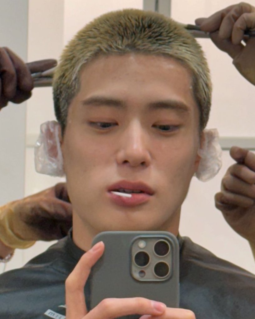 146vinyls's tweet photo. open this thread if you're a #jaehyun &amp; #zayn enjoyer pt. 2 https://t.co/aC2s5eZbDr