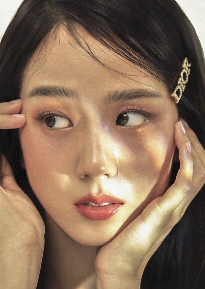 steolaaa's tweet photo. JISOO AT DIOR GOLD HOUSE
#ประเทศไทยสวยขึ้นเพราะมีจีซู https://t.co/KSt7CUSjnt