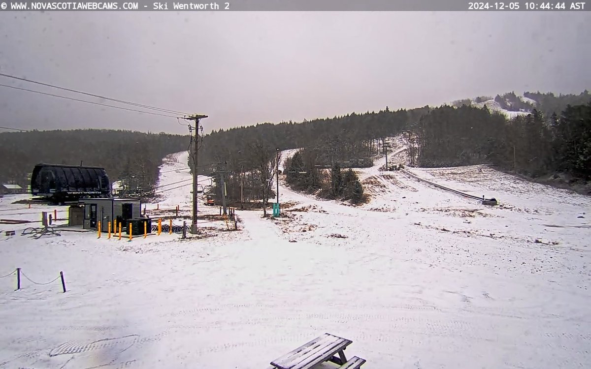 Different weather conditions playing out in Nova Scotia. Rain or snow currently with a changeover to rain for most in the forecast.
📸Armdale Roundabout
📸Ski Wentworth