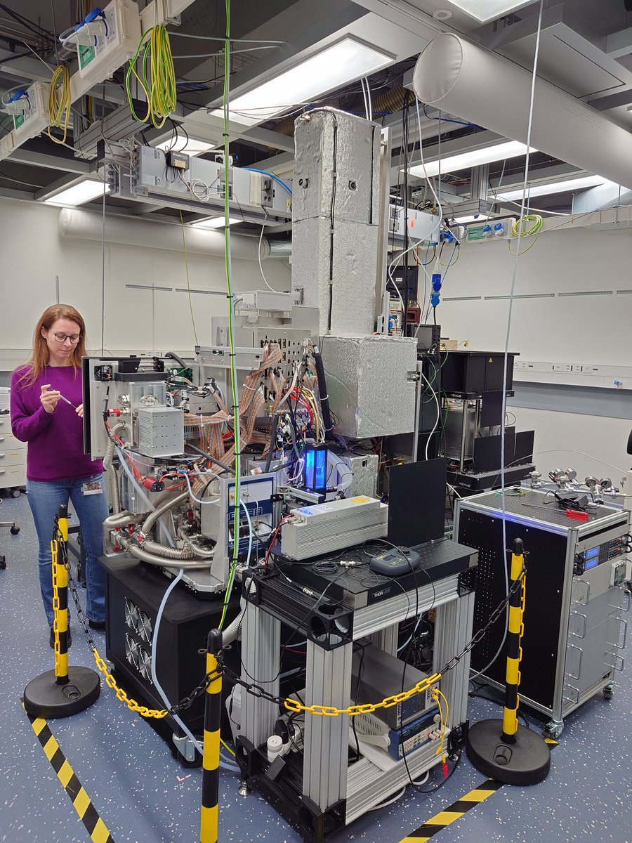 Happy to share with you the first official photos of our new Omnitrap! Big shootout to the <a href="/fasmatech_omni/">Fasmatech</a> team for this amazing technology! Now let's add lasers and see what it has under the bonnet for oligonucleotide analysis 😊