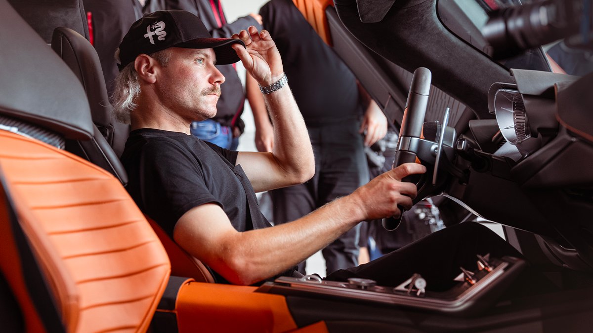 alfa_romeo's tweet photo. "The perfect formula for driving pleasure? A car that doesn’t make you feel like a stranger behind the wheel, but one that makes you feel truly part of it." #VB77 @ValtteriBottas #AlfaRomeo https://t.co/kOa9rsZAP5