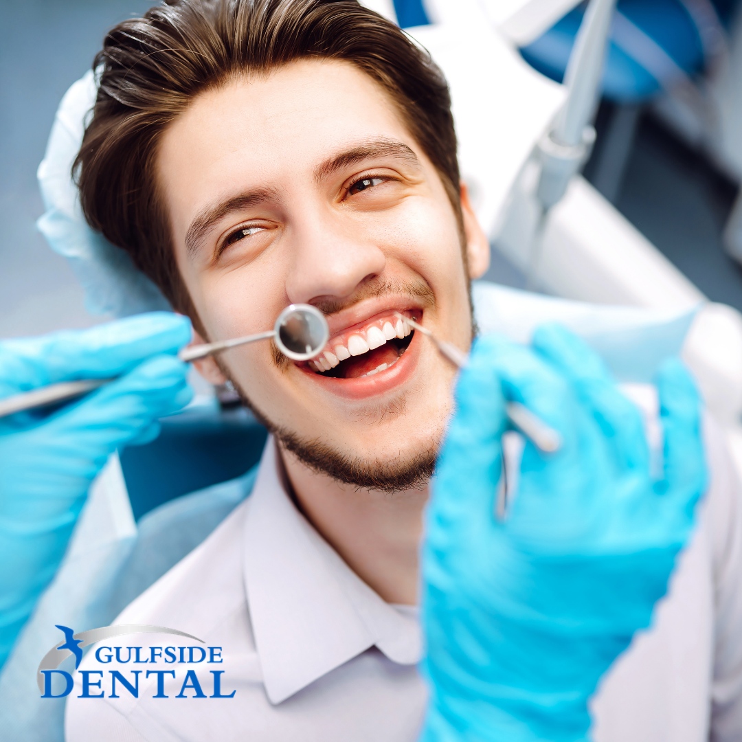 GulfsideDNaples's tweet image. Ready for a smile makeover? Gulfside Dental offers bonding to repair cracks, lengthen teeth, and even cover discolored areas. Give yourself the gift of a stunning smile this December! 

#NaplesDentist #CosmeticDentistry #DecemberGlow #denturerepairsnaples #denturestudionaples...