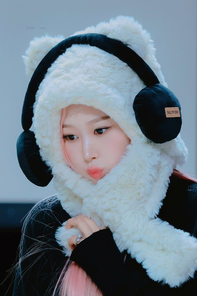 flow001030's tweet photo. 241202 

#aespa #æspa #에스파 
#GISELLE #지젤 #ジゼル https://t.co/yKcw1CxBBr