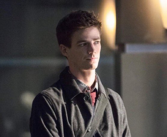 PreviouslySerie's tweet photo. #TheFlash⚡️

⚠️ATENCIÓN⚠️

HOY hace 11 años que Barry Allen llegaba a Starling City, en el capítulo 2x08 de #Arrow. 

Hace 11 años Grant Gustin nos volvió a enamorar y ya nunca volvimos a ver a otro actor que interprete a Flash de mejor manera🤩 https://t.co/aBDFB9vgAK