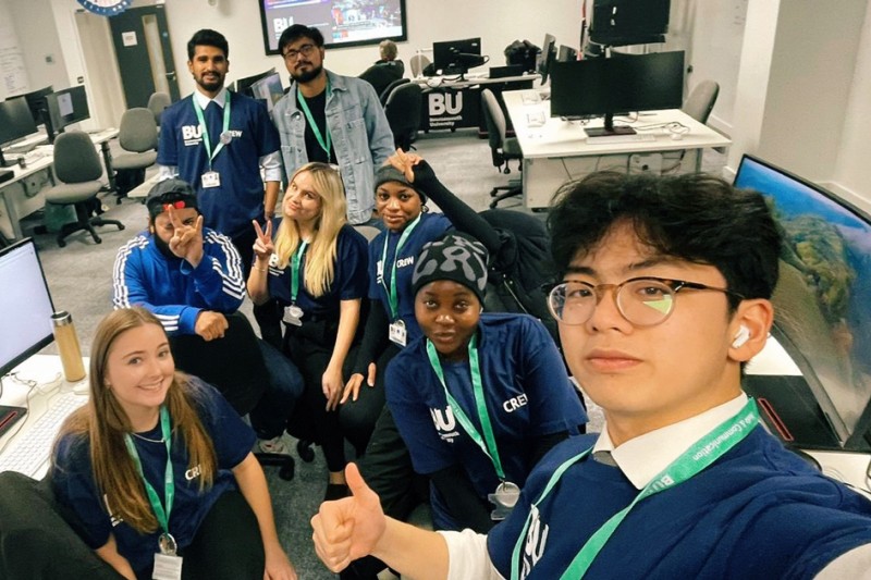 Using Artificial Intelligence to generate news content, BU students studying for a Masters in Multimedia Journalism were able to create what the future of news broadcasting might look and sound like

Find out more: ow.ly/F9sw50Uj1Qs

#BUProud