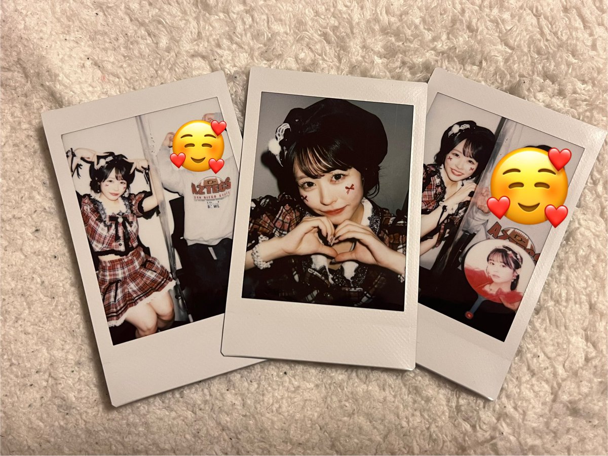 初めて愛花に会ってチェキ撮ってから約1年！同じポーズ同じ服で撮り