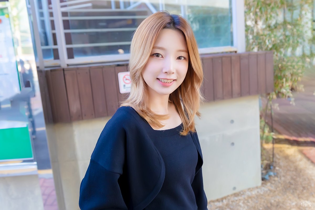 Oneul_sky's tweet photo. 연희야 생일 축하해❤

#RocketPunch #로켓펀치 #RCPC #연희 #YeonHee #HAPPYYEONHEEDAY #해피연희데이 #연희라는_청춘의_오늘 https://t.co/Ab2mxoXG9J