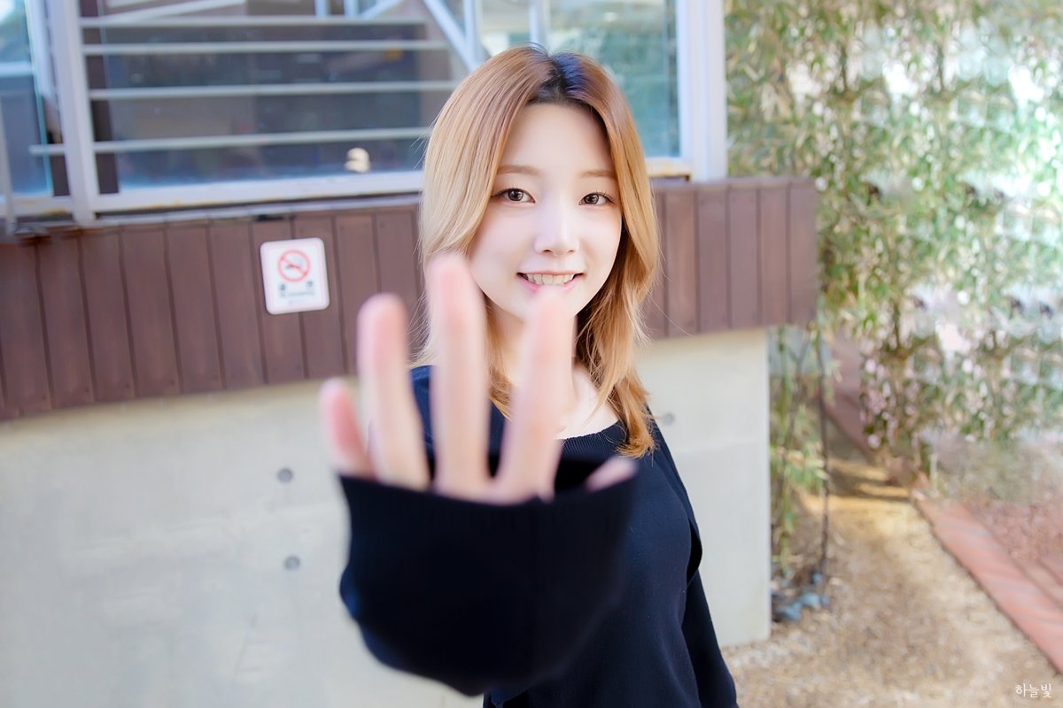 Oneul_sky's tweet photo. 연희야 생일 축하해❤

#RocketPunch #로켓펀치 #RCPC #연희 #YeonHee #HAPPYYEONHEEDAY #해피연희데이 #연희라는_청춘의_오늘 https://t.co/Ab2mxoXG9J