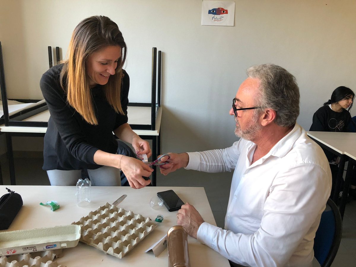 Un immense merci 🙏 à Marine et Stéphane pour leur intervention inspirante au collège Joseph Langlade dans le cadre du programme #FaceAude en faveur de l’#inclusion ! 🌟 Au programme : des échanges enrichissants sur les #métiers de l’#industrie 🧑‍🏭👩‍🔧🧑‍🔬. #Orano #Malvesi