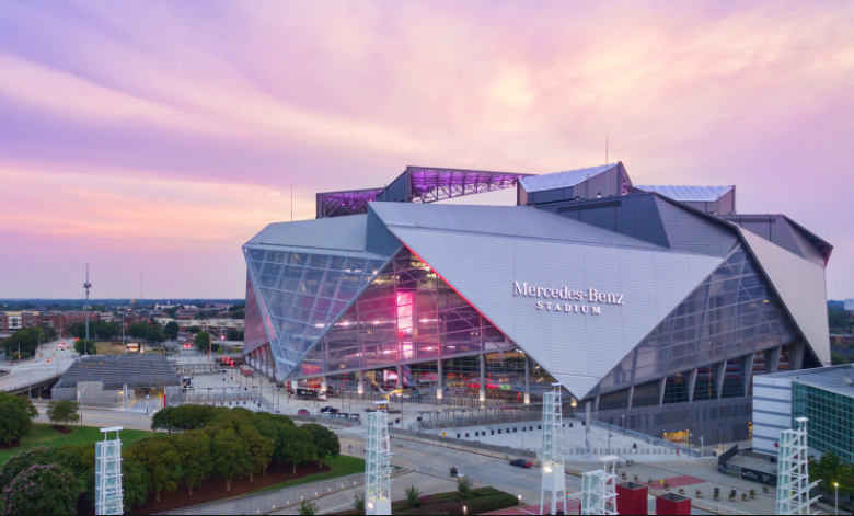 Myap12345's tweet photo. @KIN110UofR Mercedes-Benz Stadium is leading 5 most sustainable sports venues. Using 4,000 rooftop solar panels energy consumption is 29 percent less than what the average stadium consumes. Stormwater management system, uses 47 percent less water than the standard for stadiums. https://t.co/hzdDt3Aeq2