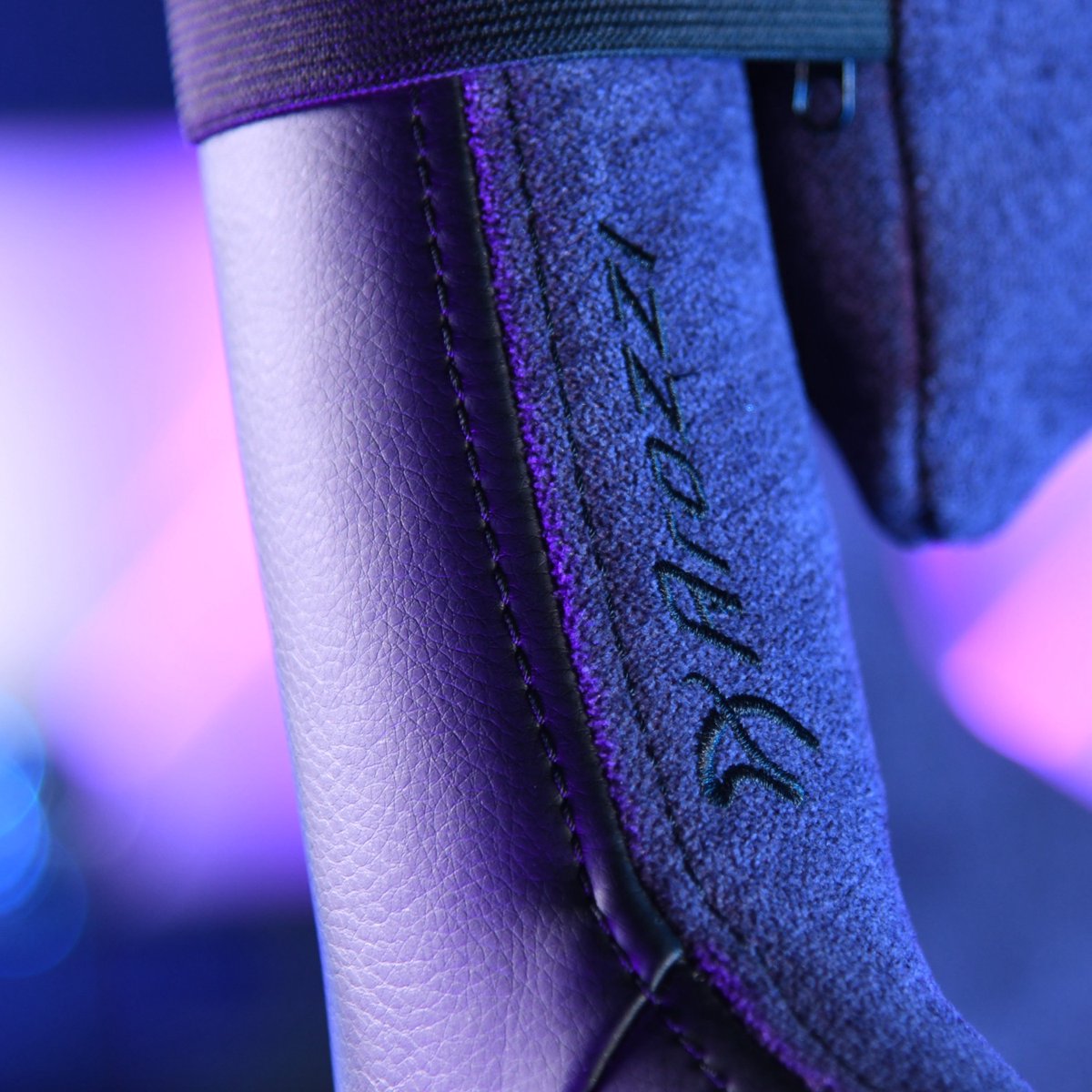 ArozziChairs's tweet photo. The Avanti Chair features a unique stitch pattern design and is  available in a variety of colors, with Soft Fabric™ material on the  front and PU leather on the back, providing both comfort and a stylish  appearance. 🥰 😎 https://t.co/T3AwkQl45H