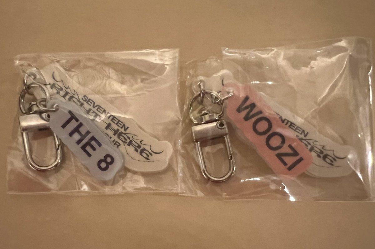 Anzu06131013's tweet photo. SEVENTEEN 東京ドーム カプセルトイ ガチャガチャ 交換 セブチ グッズ

譲】THE8 ミンハオ ウジ
　キーホルダー　

求】スングァン キーホルダー

12/6現地にて交換または郵送も検討いたします。
お気軽にお声がけください。 https://t.co/CtTcKjMxyO