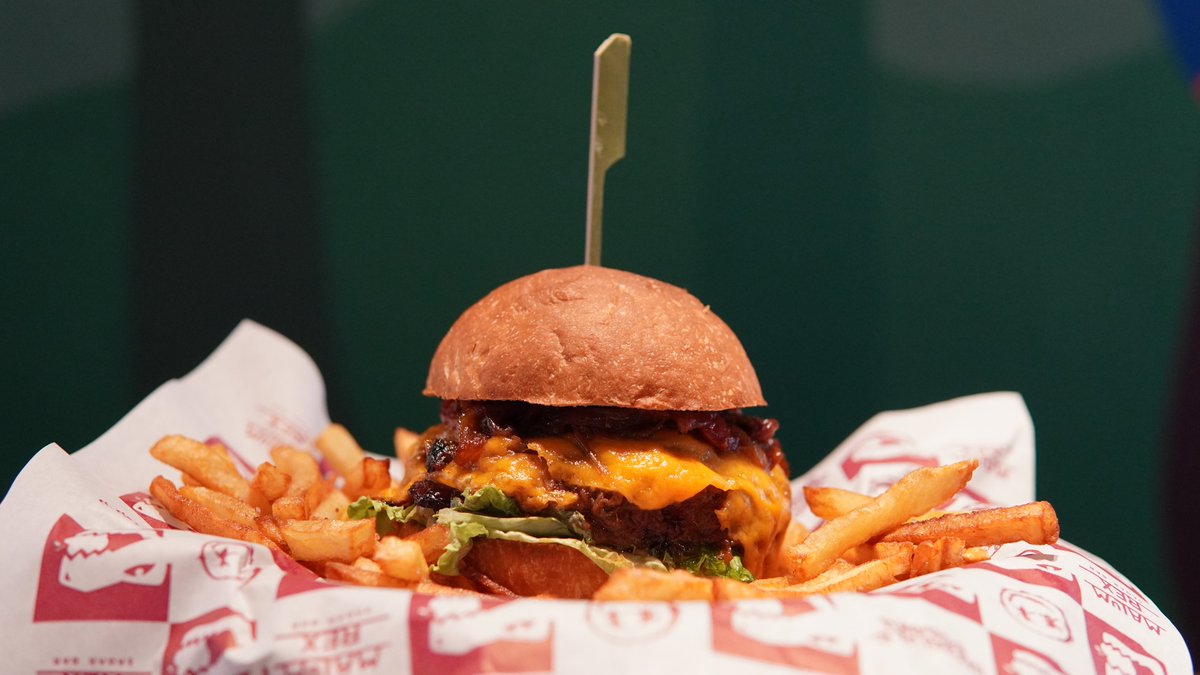 Malum Rex tweet media